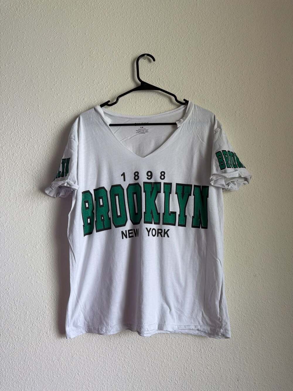 On Fire Brooklyn New York 1898 Graphic V-Neck T-Shirt Size 1X